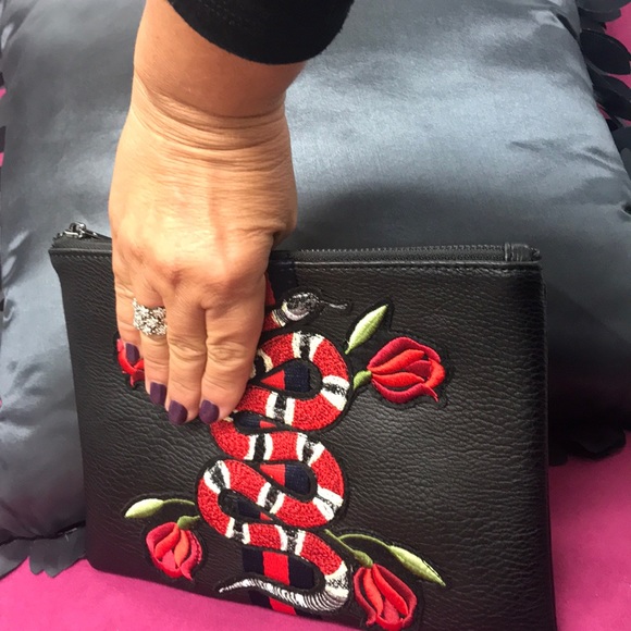 Embroidered Snake Motif Clutch/CrossBody, NWT-Boutique - Picture 5 of 5